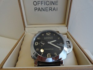 Panerai Luminor Marina Replica watches with it's unique white markings